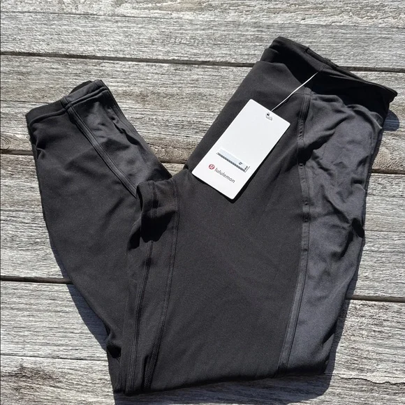 Lululemon Align No-Line Pant 25" Satin size 12 Black NWT - Picture 1 of 5